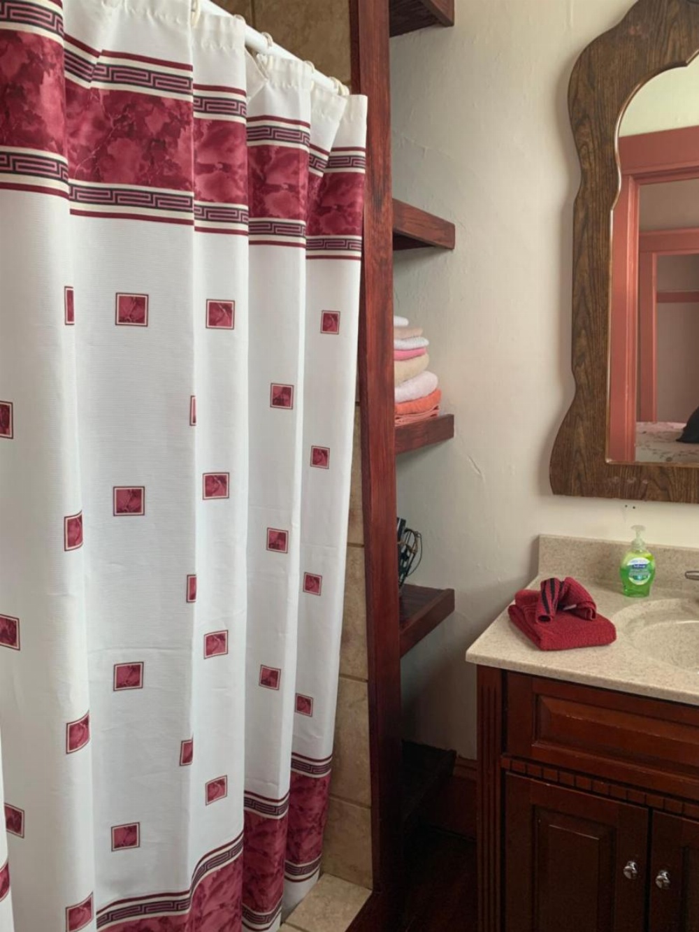 Room image 4